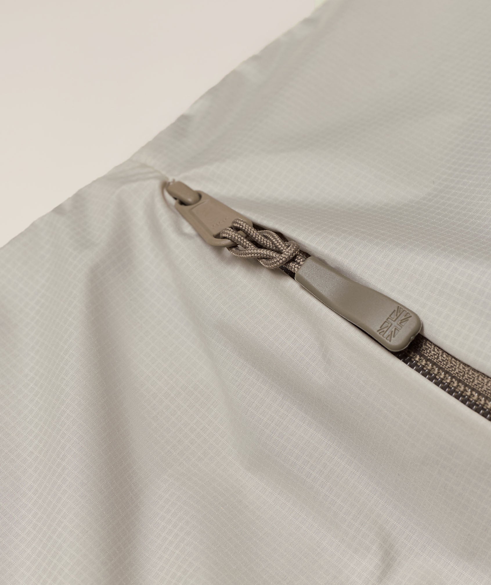 Gymshark Wet Kit Bag - Pebble Grey/Linen Brown - Image 4