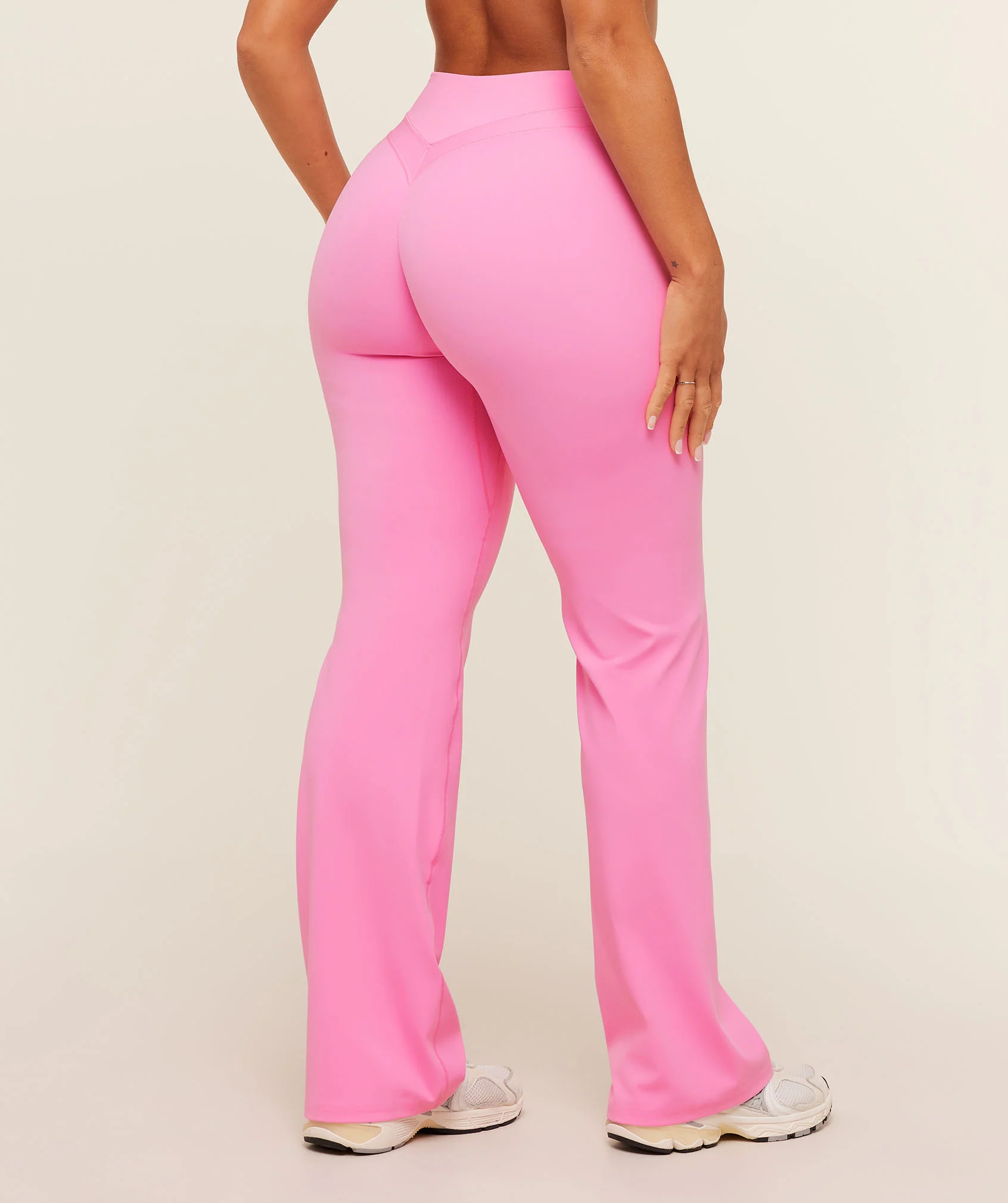 Gymshark Whitney Mid-High Rise Flared Leggings - Focus Pink - Image 4