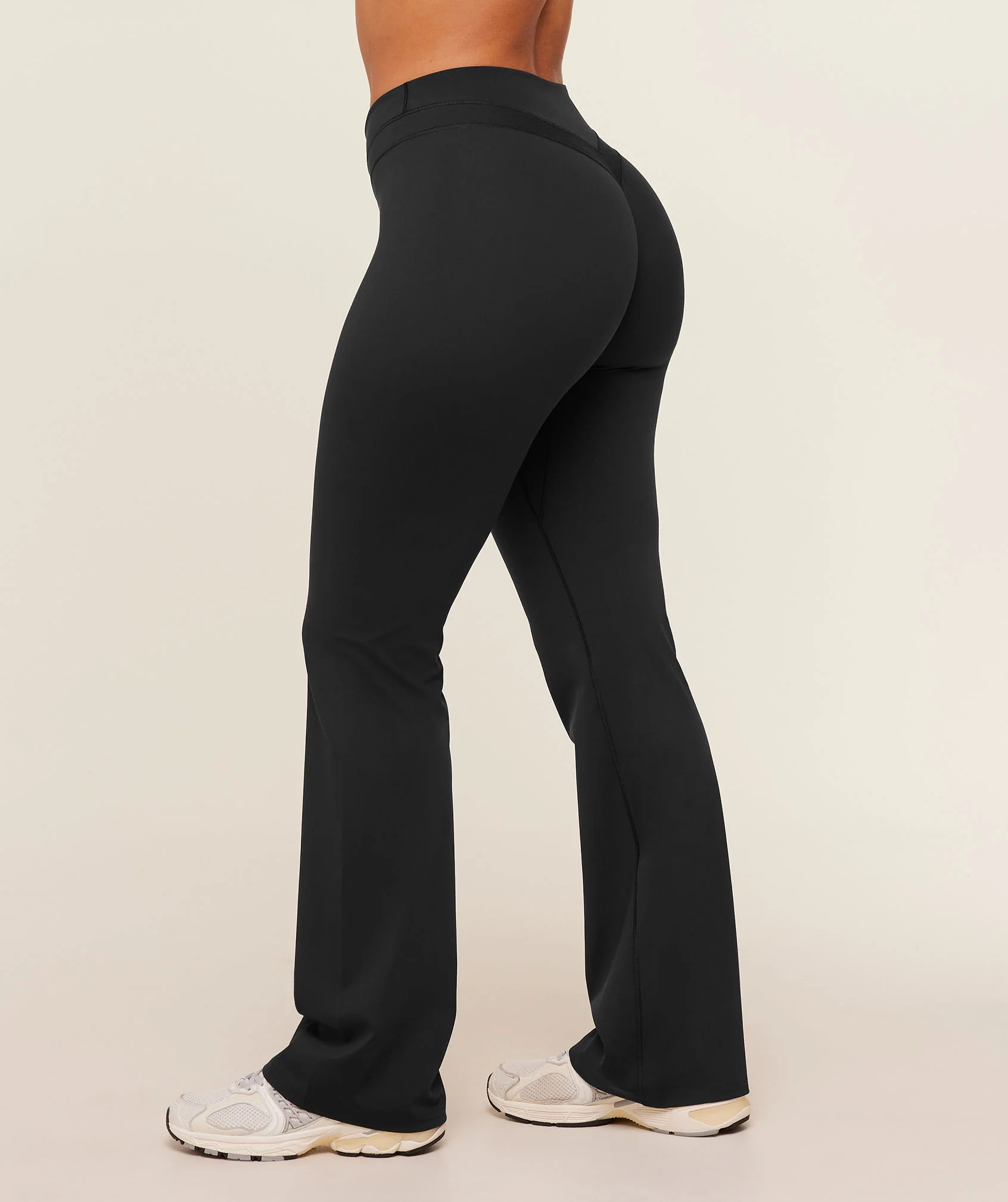Gymshark Whitney Mid-High Rise Flared Leggings - Black - Image 4