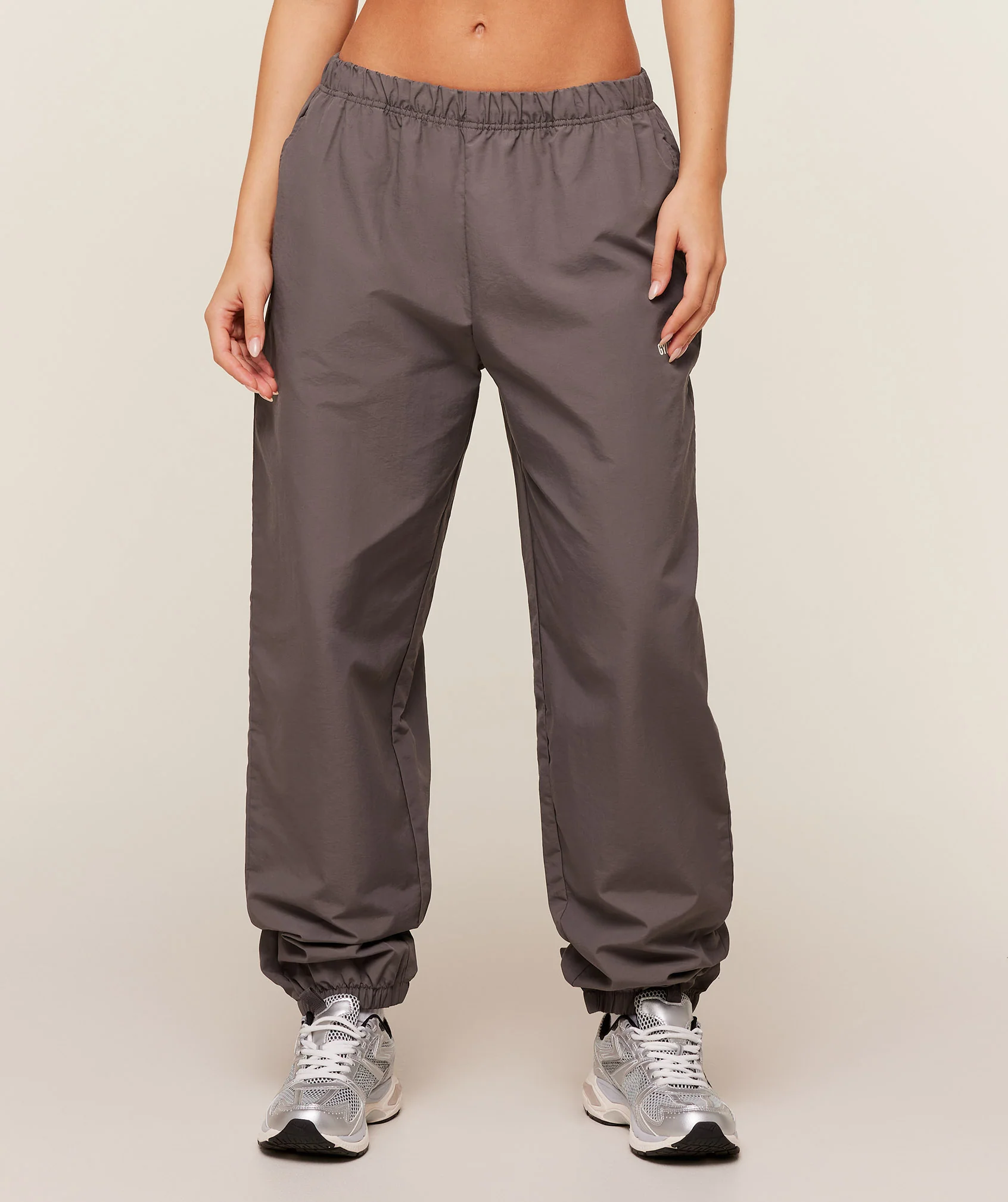 Gymshark Woven Track Pants - Cool Brown